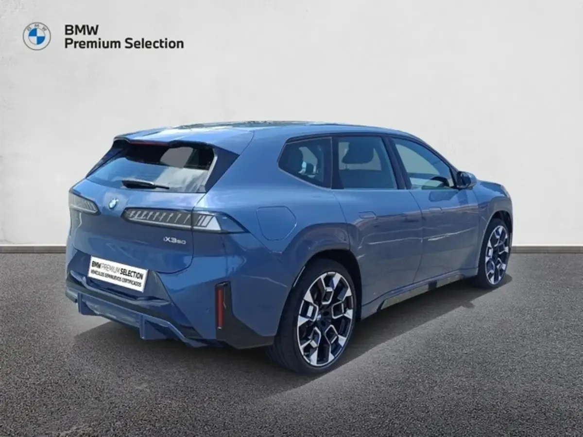 Usado BMW iX3 M Sport 344 kW (469 CV) 2026 Azul SUV