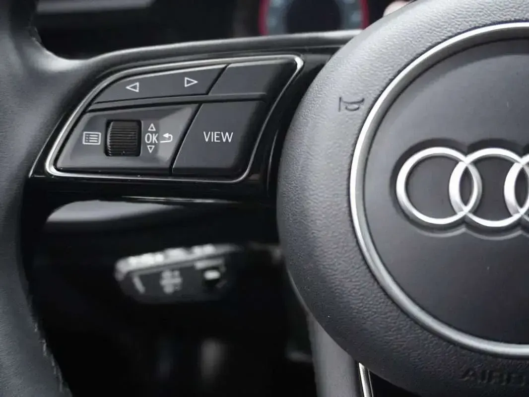 Usado Audi A3 Sportback Advanced 150 CV (110 kW) 2025 Blanco Utilitario