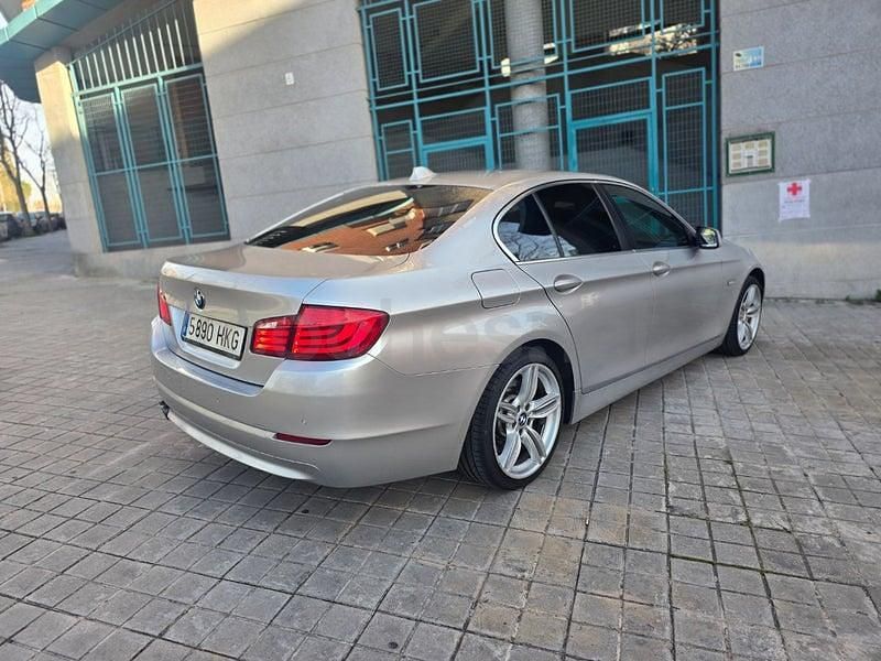 Usado BMW 530 Sport Line 258 CV (189 kW) 2012 Gris / plata Berlina