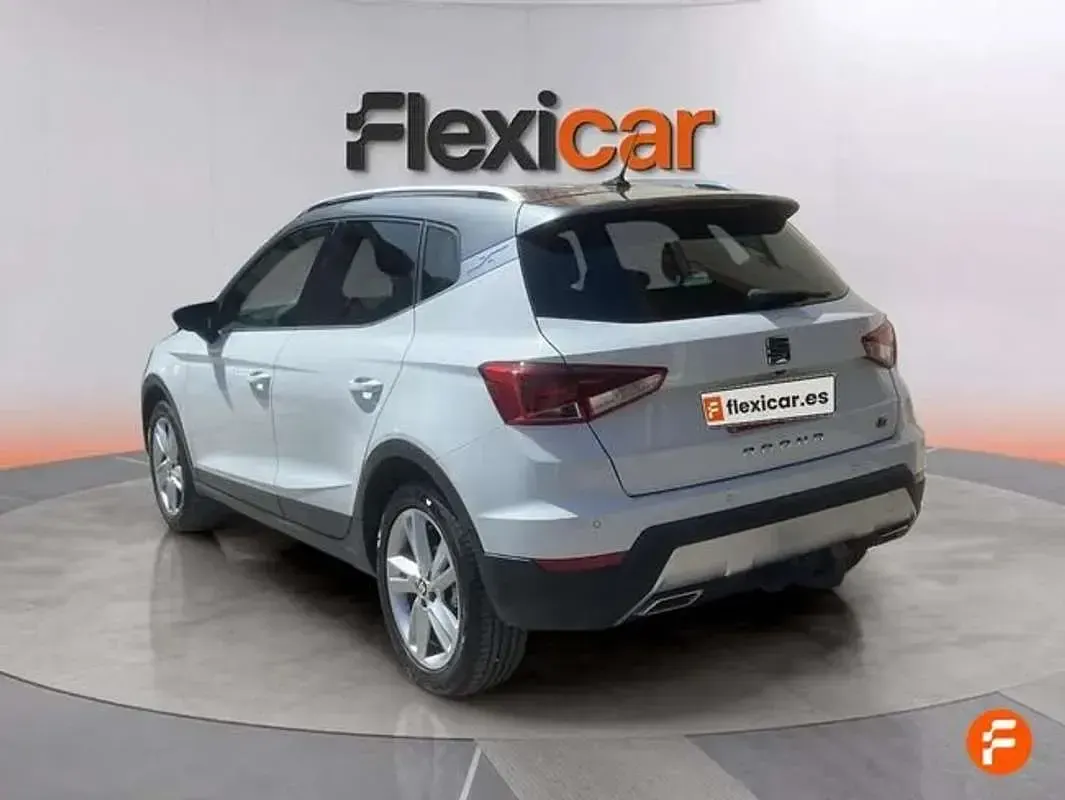 Usado Seat Arona FR 150 CV (110 kW) 2018 Blanco SUV