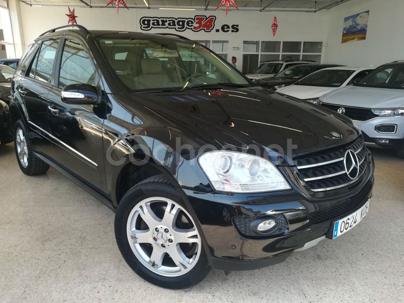 Negro Usado 2005 Mercedes ML500 SUV | 13.900 € (Buen precio) - Imagen 1/4