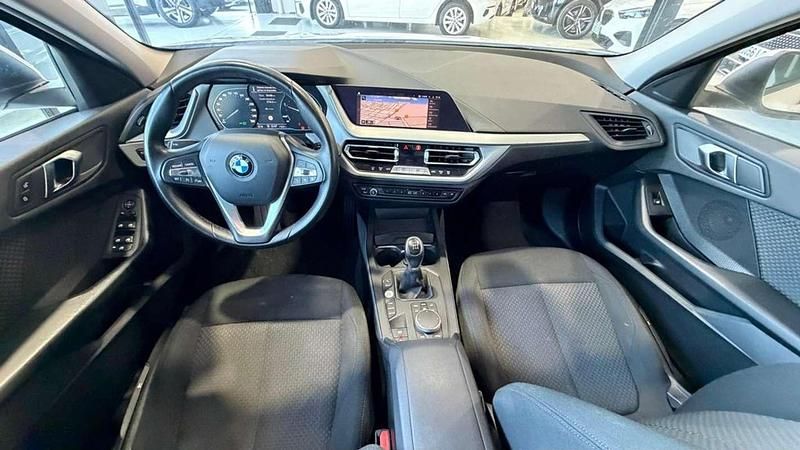 Usado BMW 116 116 CV (85 kW) 2021 Blanco Utilitario