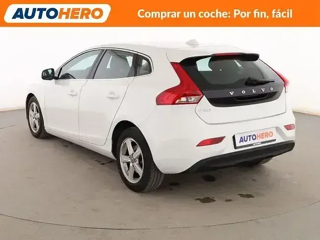 Usado Volvo V40 Summum 115 CV (84 kW) 2014 Blanco Familiar