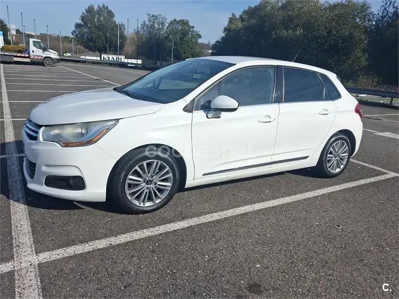 Usado Citroën C4 Exclusive 112 CV (82 kW) 2011 Blanco Berlina