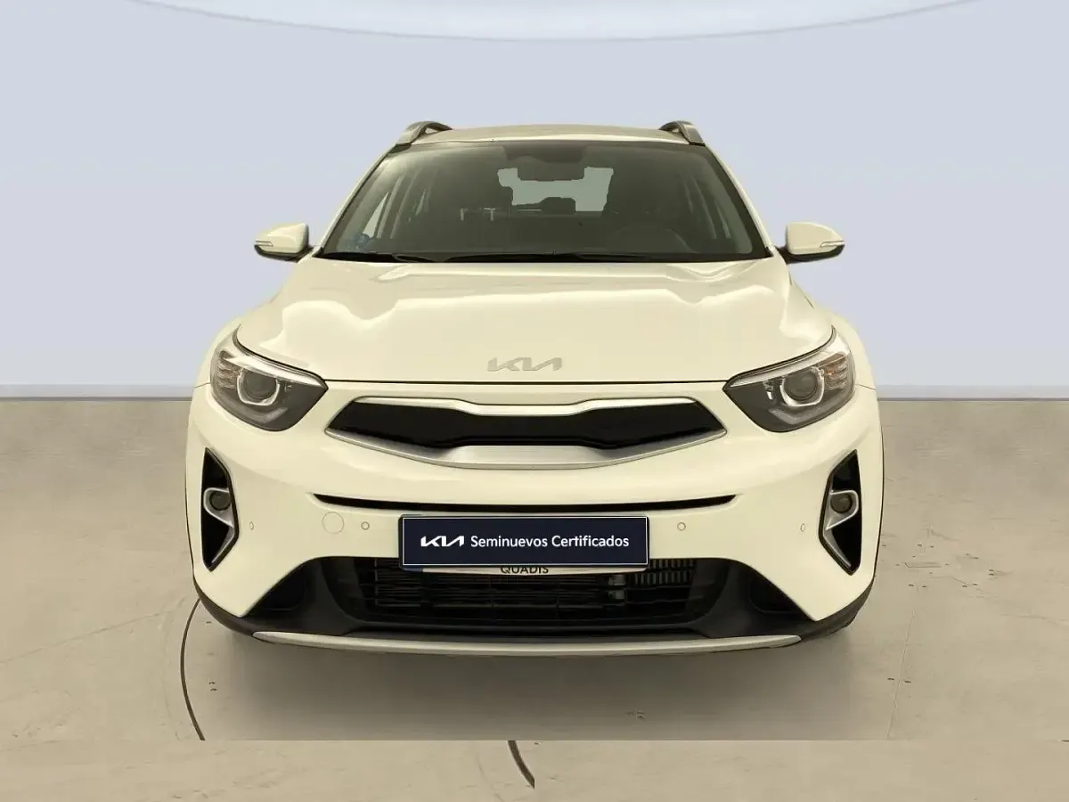 Usado Kia Stonic 101 CV (74 kW) 2025 Blanco SUV