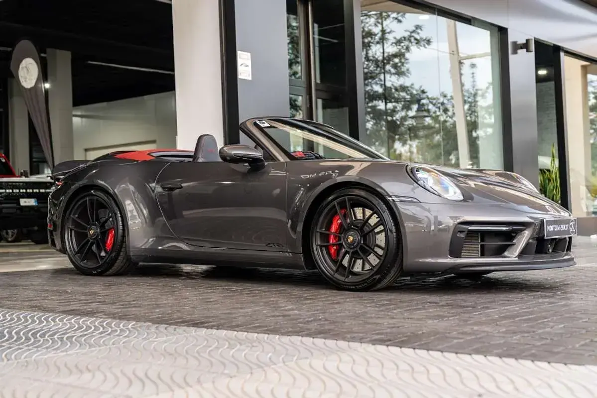 Usado Porsche 911 Carrera GTS 480 CV (353 kW) 2023 Gris Descapotable