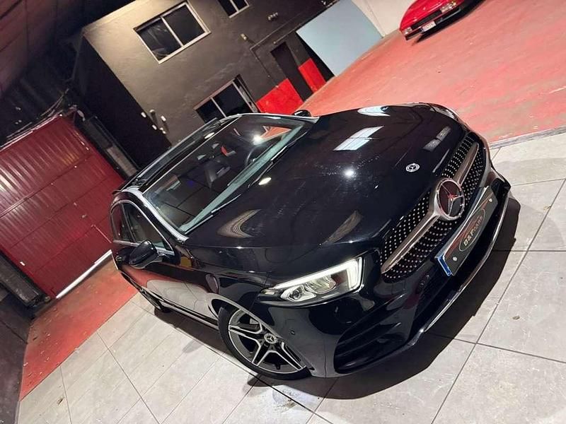 Usado Mercedes A200 163 CV (119 kW) 2021 Negro Utilitario