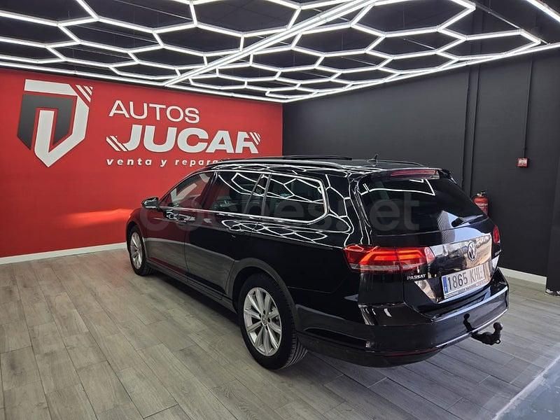 Usado VW Passat Advance 150 CV (110 kW) 2018 Negro Familiar