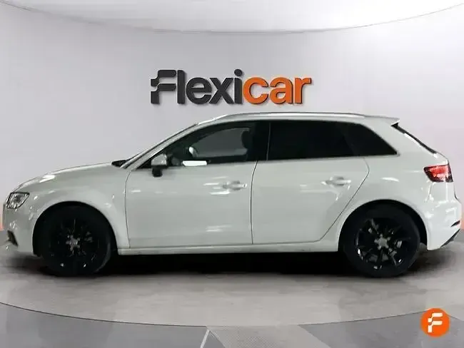Usado Audi A3 150 CV (110 kW) 2018 Blanco Berlina