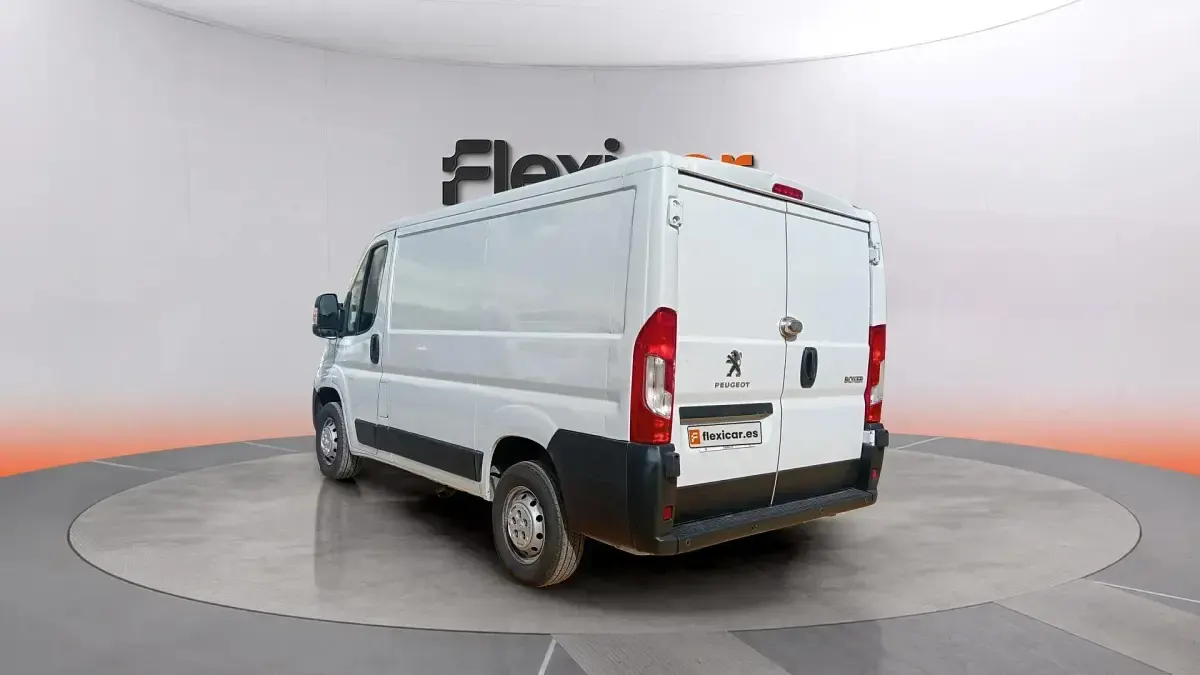 Usado Peugeot Boxer 120 CV (88 kW) 2024 Blanco Van