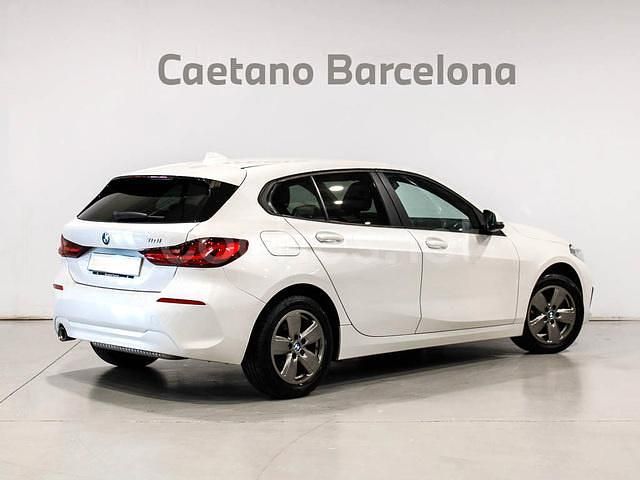 Usado BMW 118 Comfort Edition 140 CV (102 kW) 2020 Blanco Utilitario