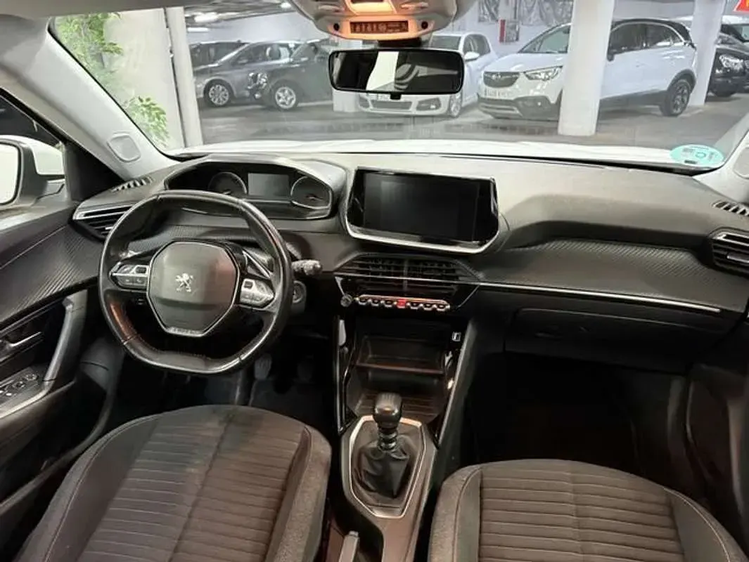 Usado Peugeot 2008 Active 111 CV (81 kW) 2021 Blanco SUV