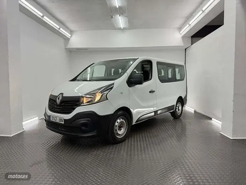Usado Renault Trafic 125 CV (91 kW) 2018 Blanco Monovolumen