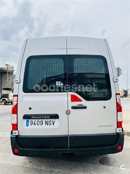 Usado Renault Master 120 CV (88 kW) 2011 Gris / plata Recogida
