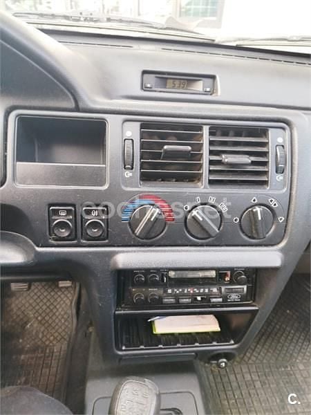 Usado Ford Escort 60 CV (44 kW) 1994 Negro Berlina