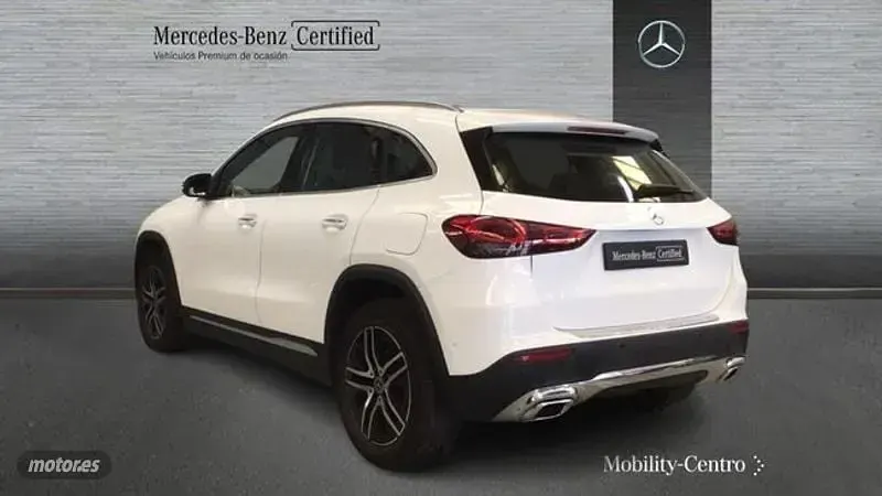 Usado Mercedes GLA200 150 CV (110 kW) 2021 Blanco SUV