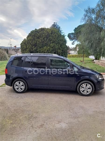 Usado VW Touran Advance 105 CV (77 kW) 2013 Azul Monovolumen