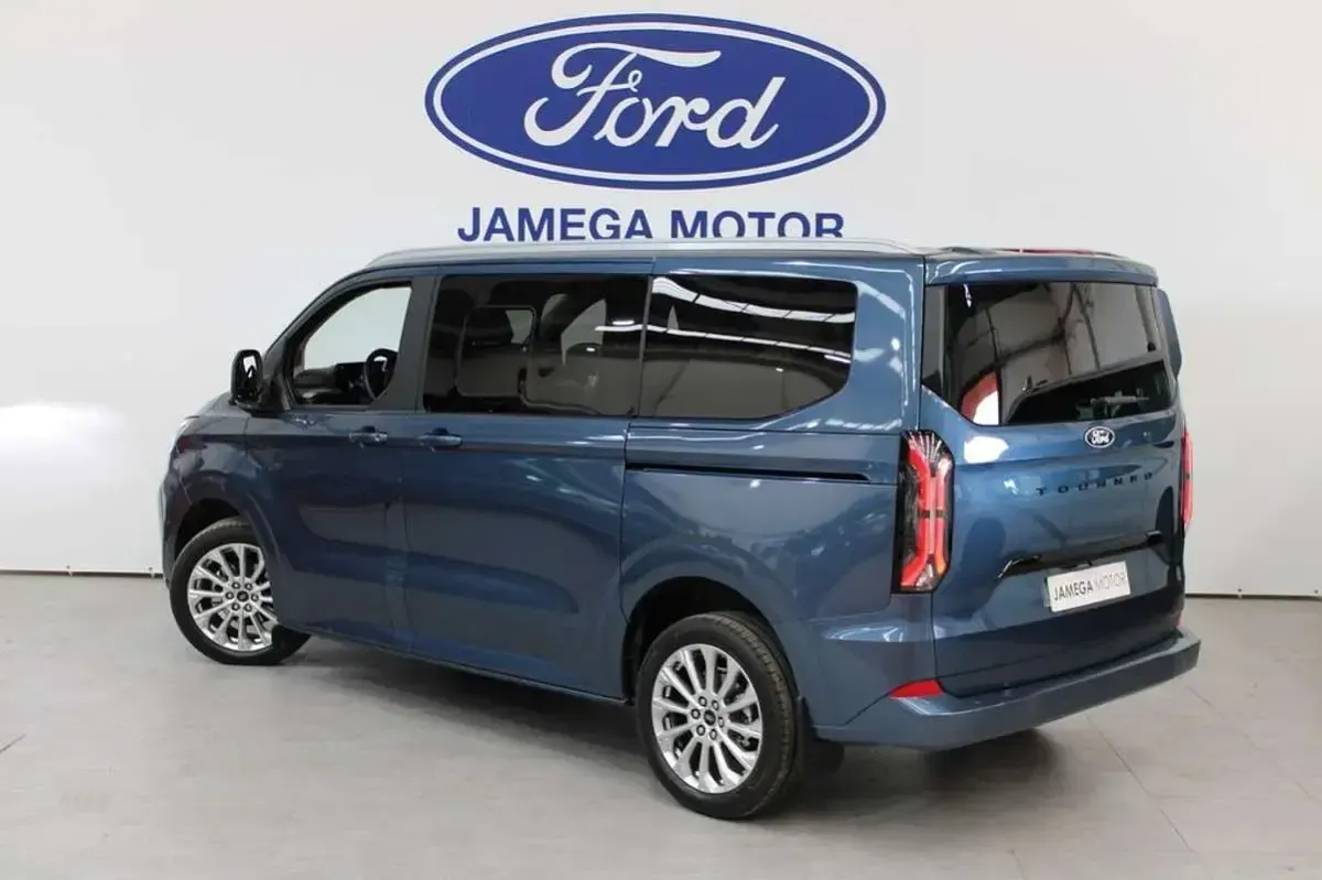 Nuevo Ford Tourneo Titanium 150 CV (110 kW) 2025 Blanco Monovolumen