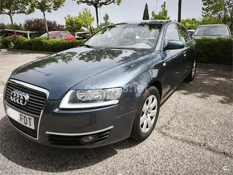 Usado Audi A6 180 CV (132 kW) 2006 Azul Berlina