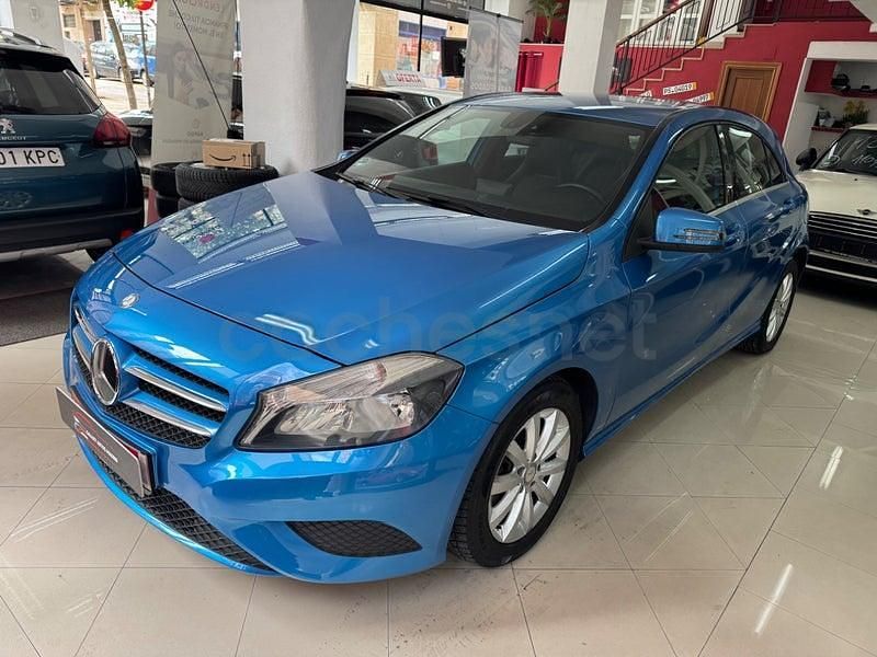 Usado Mercedes A180 Style 122 HP (89 kW) 2013 Azul Sedan
