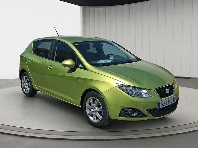 Usado Seat Ibiza Style 90 HP (66 kW) 2010 Amarelo Sedan