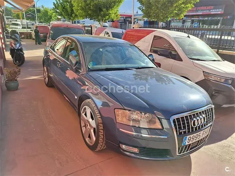 Usado Audi A8 350 CV (257 kW) 2006 Azul Berlina