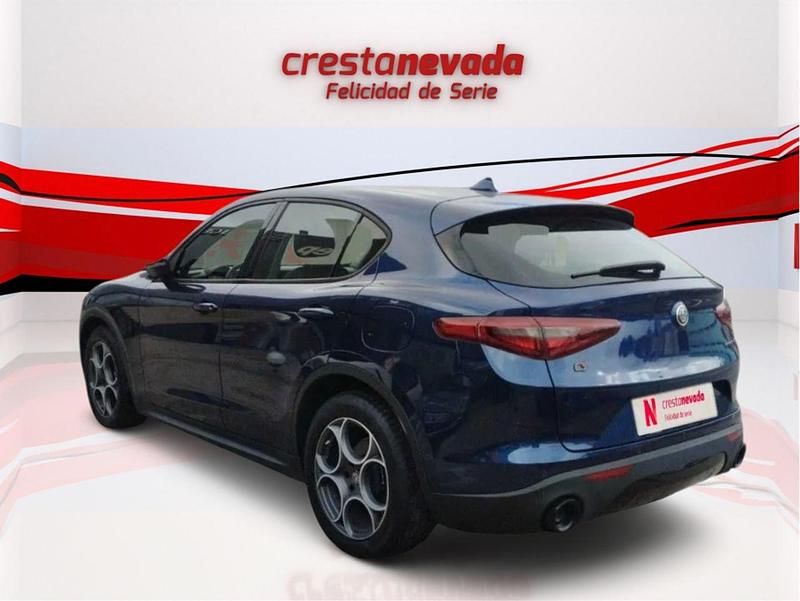Usado Alfa Romeo Stelvio Sprint 190 CV (139 kW) 2020 Azul SUV
