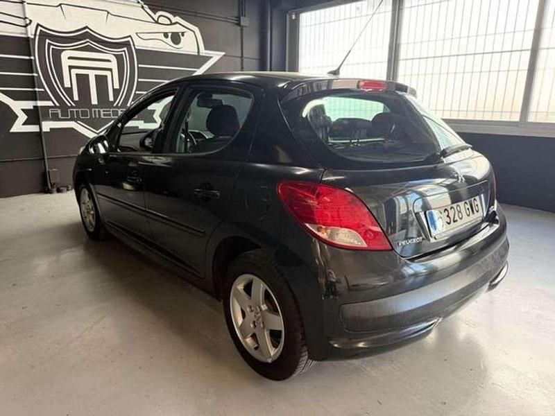 Usado Peugeot 207 Sport 68 CV (50 kW) 2010 Negro Coupe