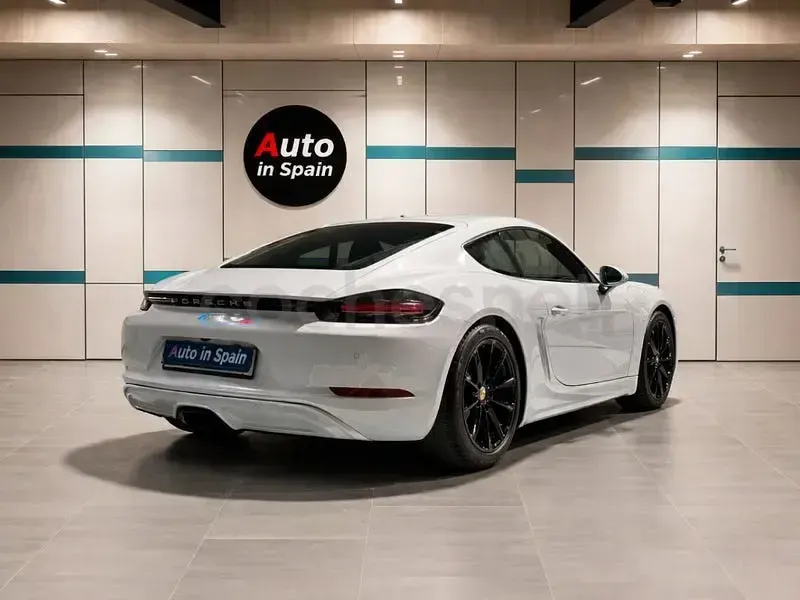 Käytetty Porsche 718 Cayman 300 HP (220 kW) 2024 Valkoinen Coupe - kaksiovinen