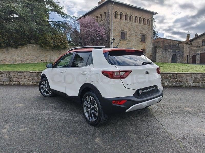 Usado Kia Stonic 120 CV (88 kW) 2018 Blanco SUV