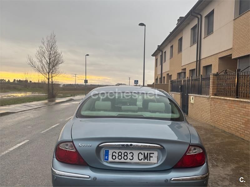 Usado Jaguar S-Type 200 CV (147 kW) 2003 Azul Berlina
