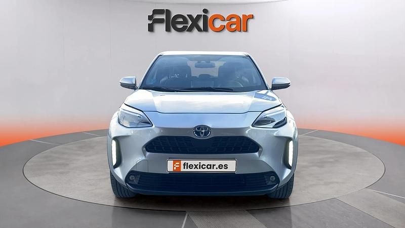 Usado Toyota Yaris Hybrid Active 116 CV (85 kW) 2024 Gris