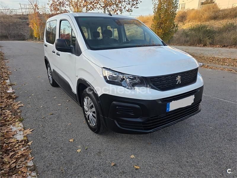 Usado Peugeot Rifter Access 100 CV (73 kW) 2019 Blanco Monovolumen