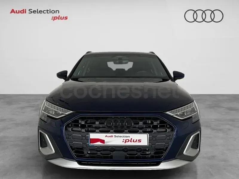Usado Audi A3 Advanced 204 CV (150 kW) 2025 Azul Berlina