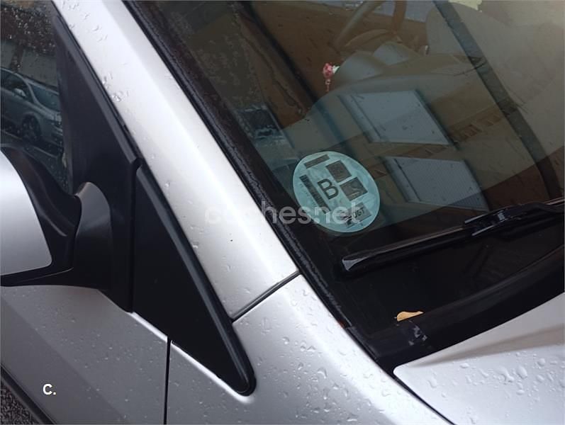 Gris / plata Usado 2008 Ford Fiesta Ambiente Berlina | 2450 € (Precio justo) - Imagen 1/4