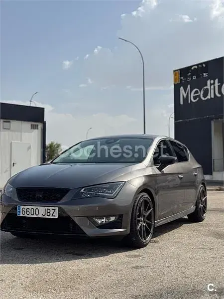 Usado Seat Leon FR 150 CV (110 kW) 2015 Gris / plata Berlina