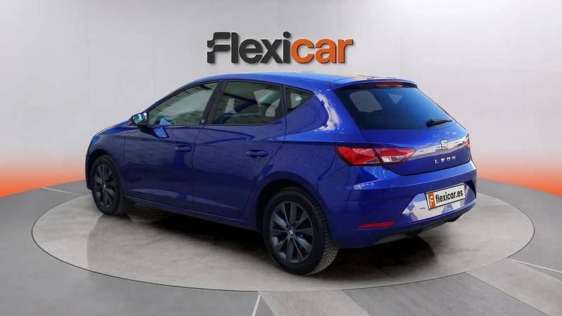Usado Seat Leon Style 130 CV (95 kW) 2019 Azul Berlina