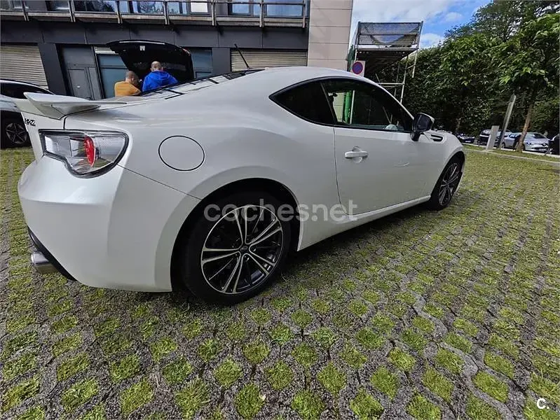 Usado Subaru BRZ 200 CV (147 kW) 2014 Blanco Coupe