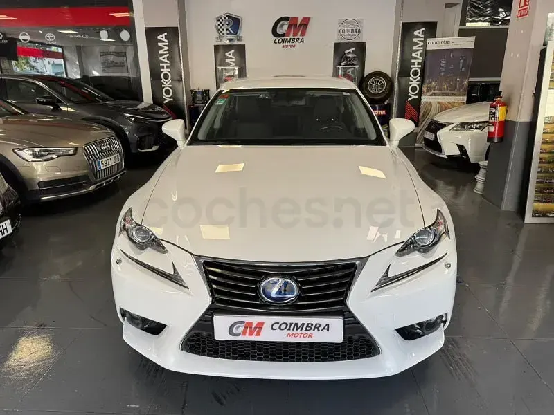 Usado Lexus IS300h Executive Line 223 CV (164 kW) 2016 Blanco Berlina