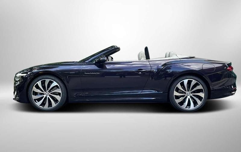 Usado Bentley Continental 680 CV (500 kW) 2025 Burdeos Descapotable