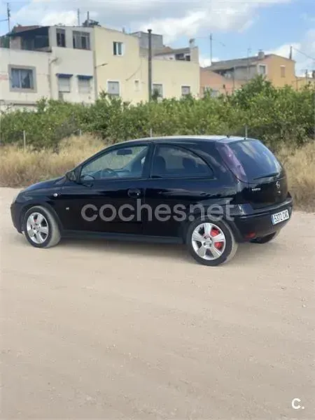 Usado Opel Corsa Enjoy 75 CV (55 kW) 2004 Negro Utilitario