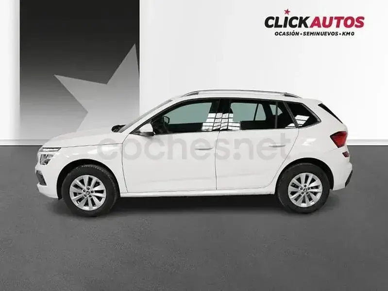 Usado Skoda Kamiq Selection 95 CV (69 kW) 2025 Blanco SUV