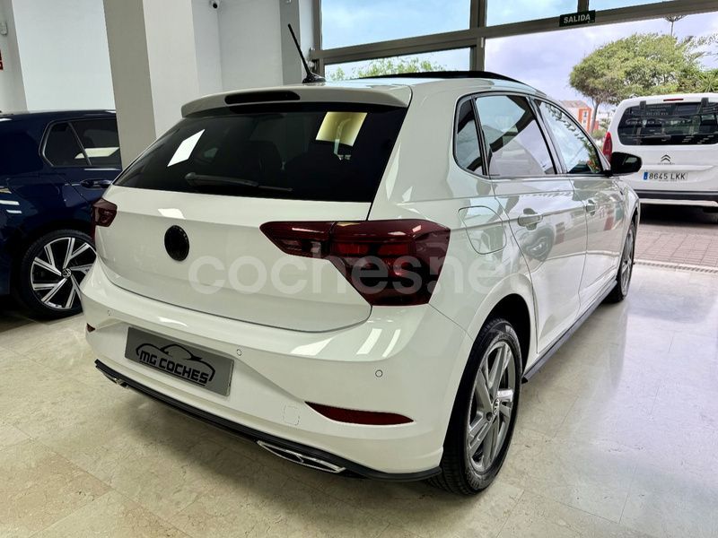 Usado VW Polo R-line 95 CV (69 kW) 2023 Blanco Berlina