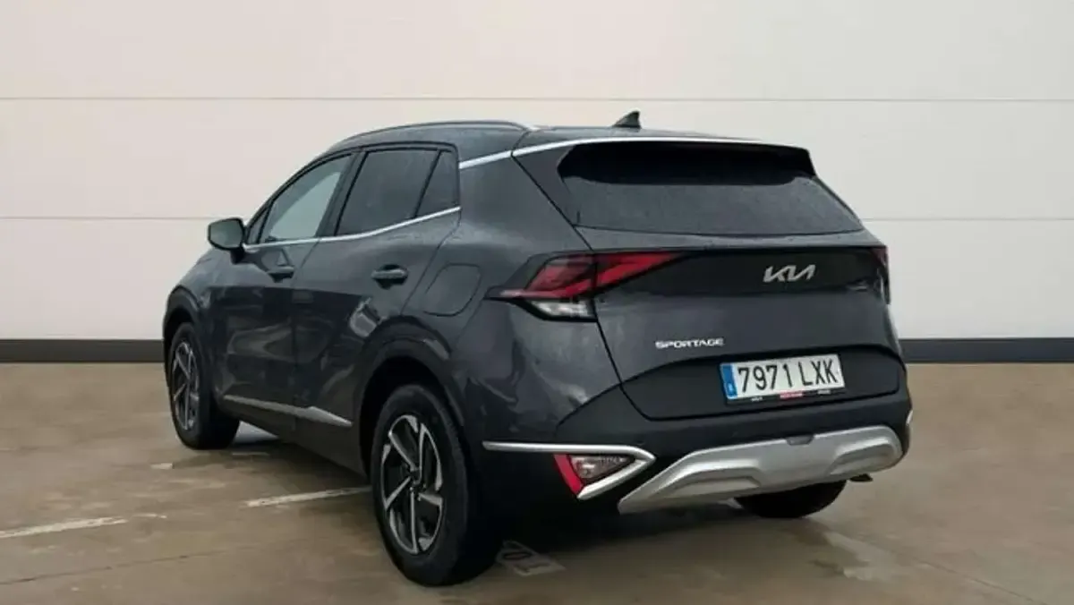 Usado Kia Sportage 230 CV (169 kW) 2022 Negro SUV