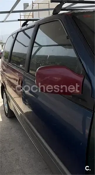Usado Nissan Serena 75 CV (55 kW) 2000 Granate Monovolumen
