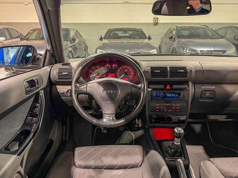 Usado Audi S2 209 CV (153 kW) 2001 Negro Utilitario