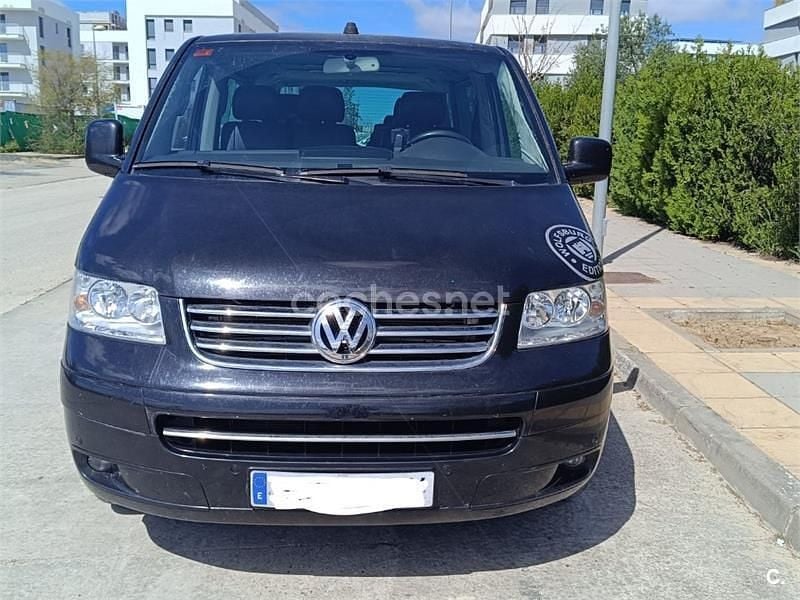 Käytetty VW Multivan Comfortline 174 HP (127 kW) 2006 Musta Tila-auto