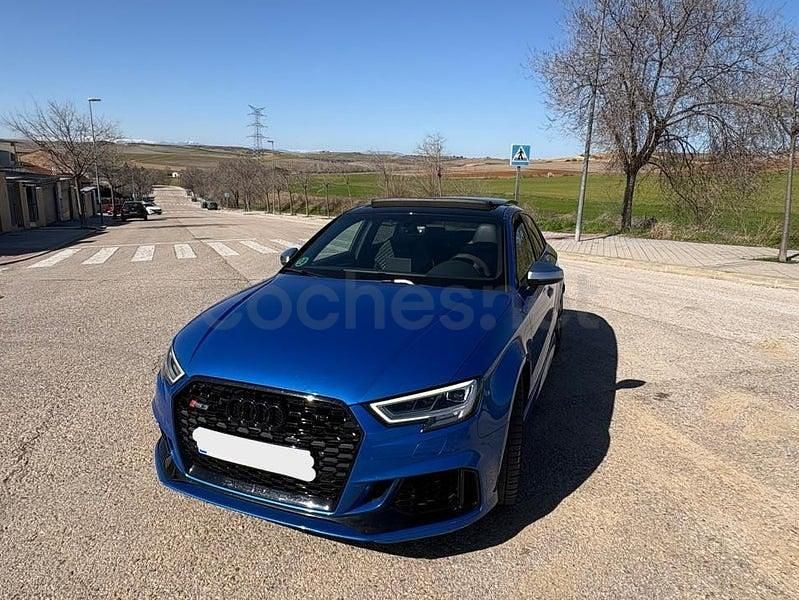 Usado Audi RS3 400 CV (294 kW) 2018 Azul Berlina