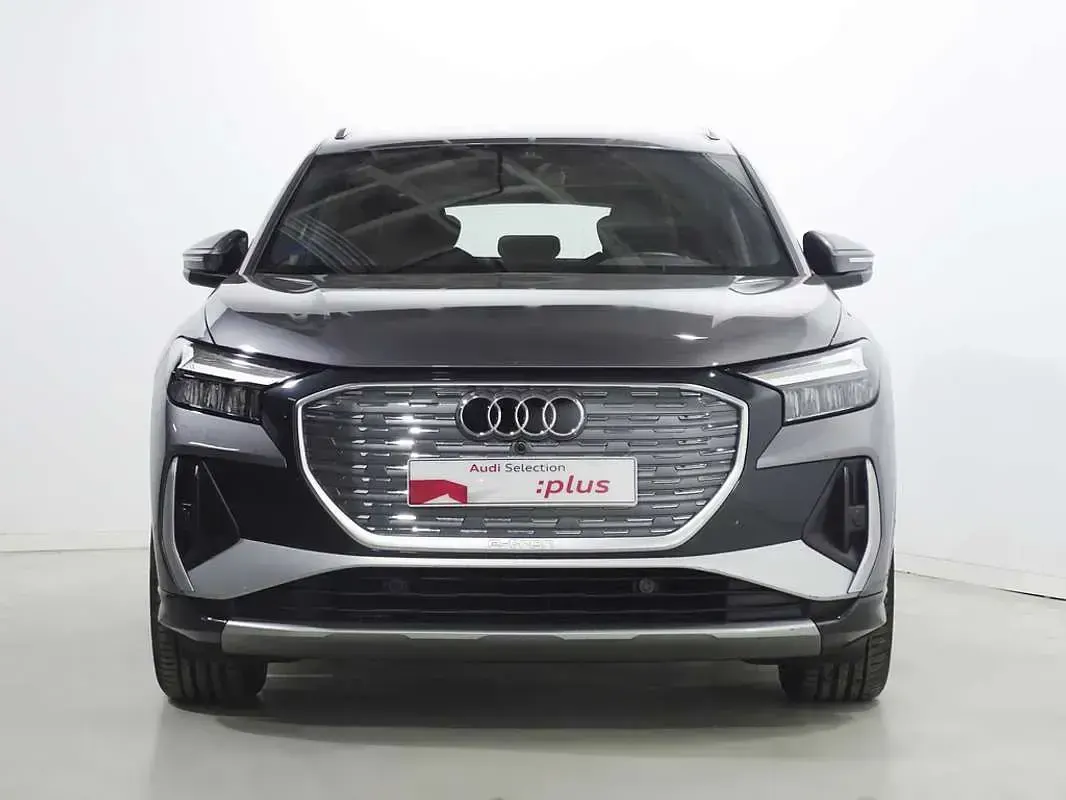 Usado Audi Q4 e-tron S-Line 150 kW (204 CV) 2023 Gris SUV