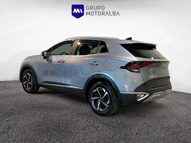 Usado Kia Sportage 215 CV (158 kW) 2025 Gris / plata SUV